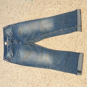 Women's Silver Suki Capri jeans. Size w28